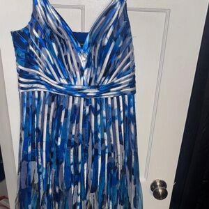 Chic Blue Patterned Maxi Dress By Cartise